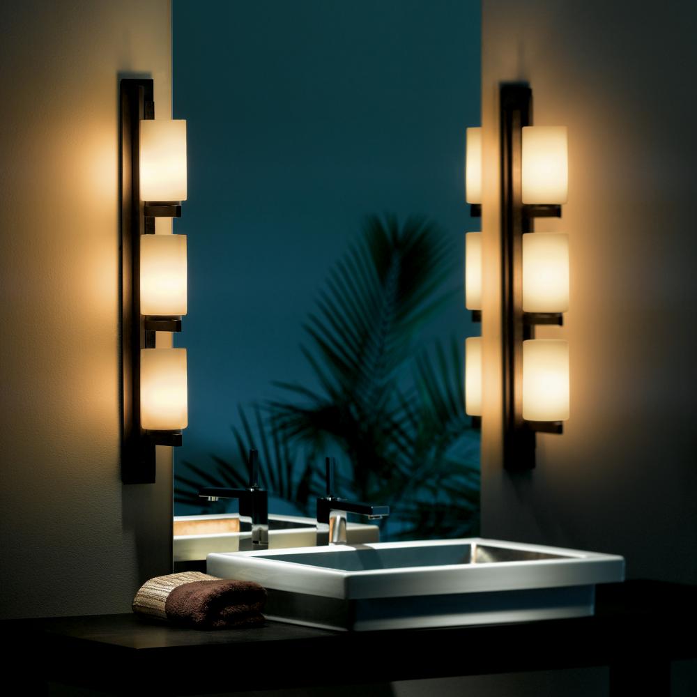 Ondrian 3 Light Vertical Sconce