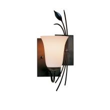 Hubbardton Forge - Canada 205122-SKT-RGT-07-GG0035 - Forged Leaf Sconce